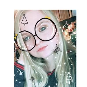 Meet your Posher, Chrissy